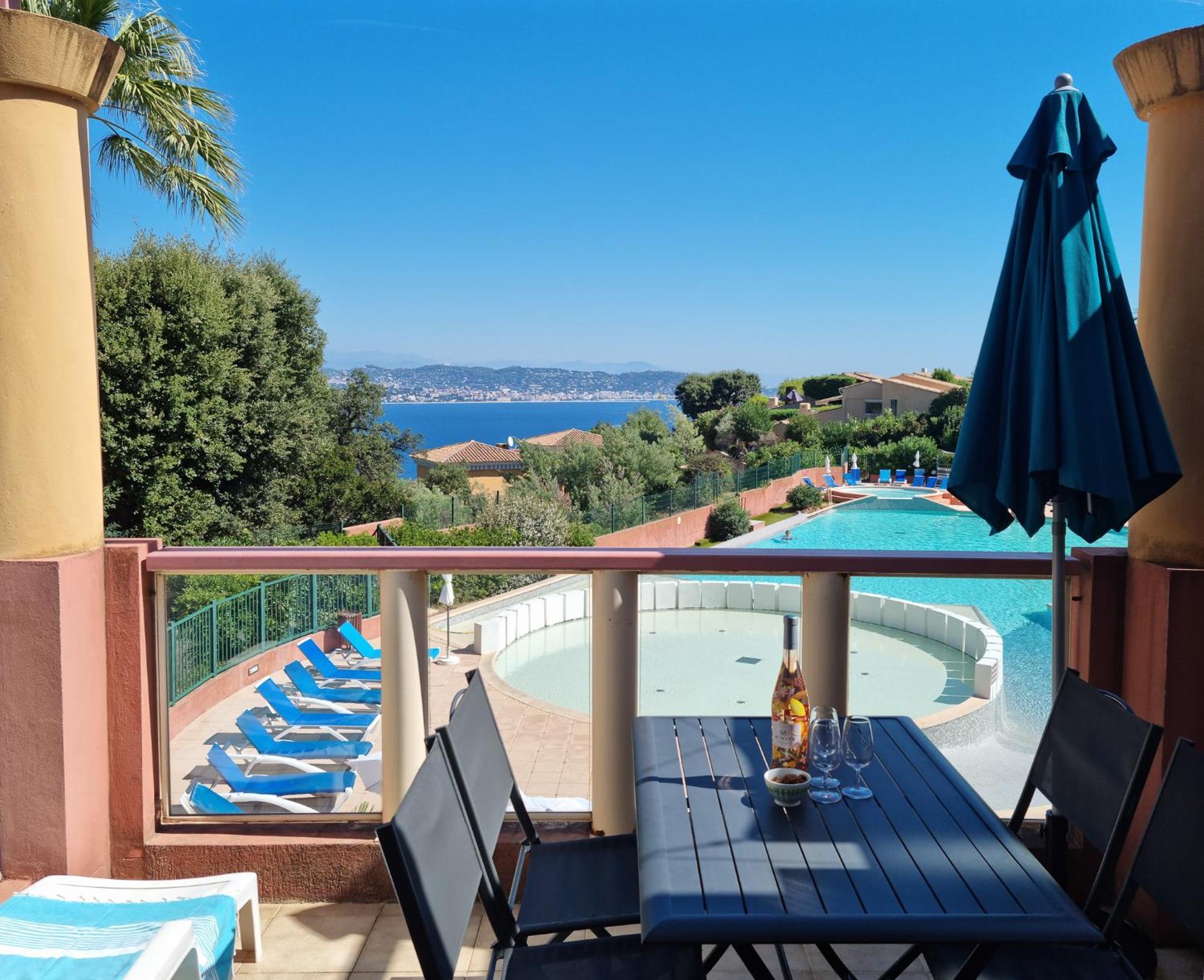 Magnifique Vue Mer Et Piscine - Les Cles De L Esterel تيول سور مير المظهر الخارجي الصورة